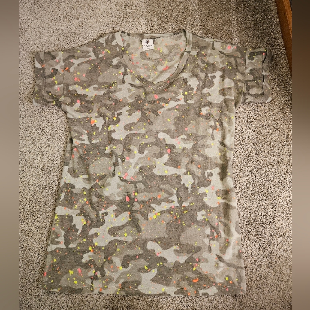 Paint Spattered Camo V Neck Shirt by Like Love. Size Large